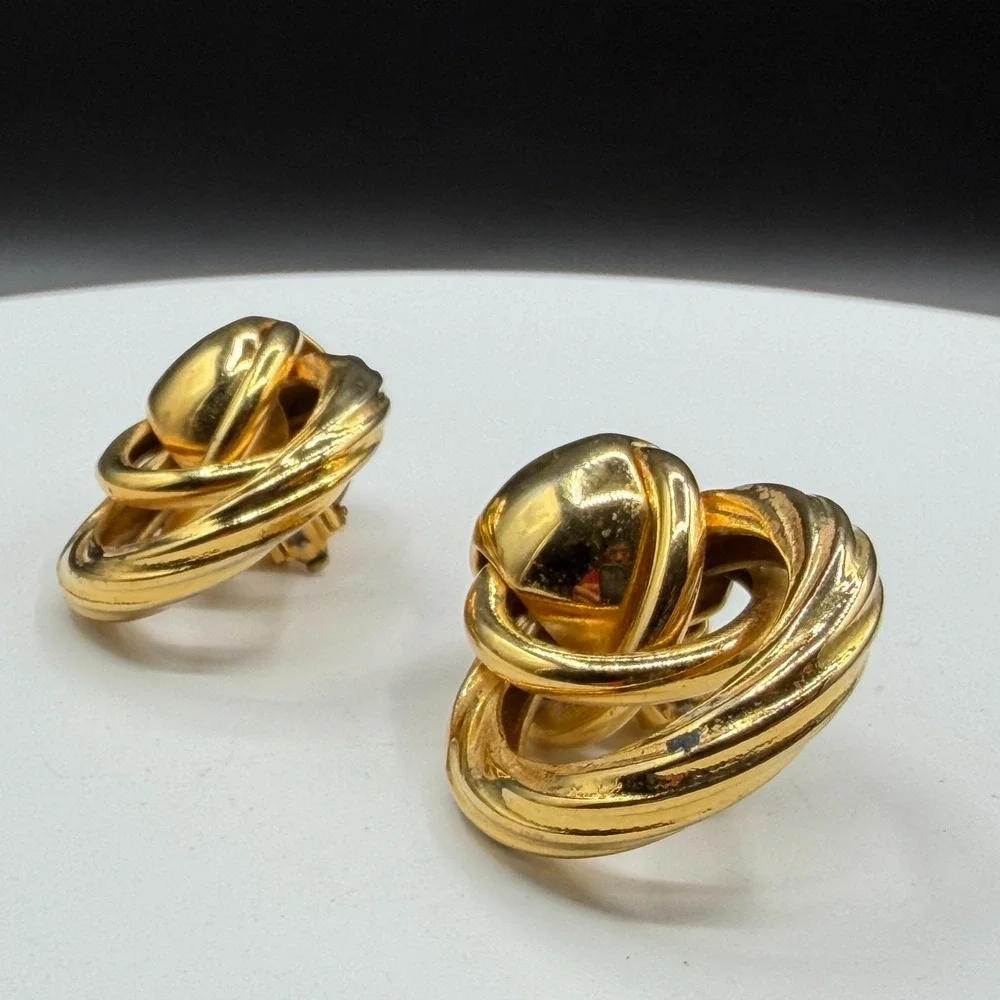 Gold Tone Chunky Interlocking Door Knocker Clip On Earrings Statement Jewelry